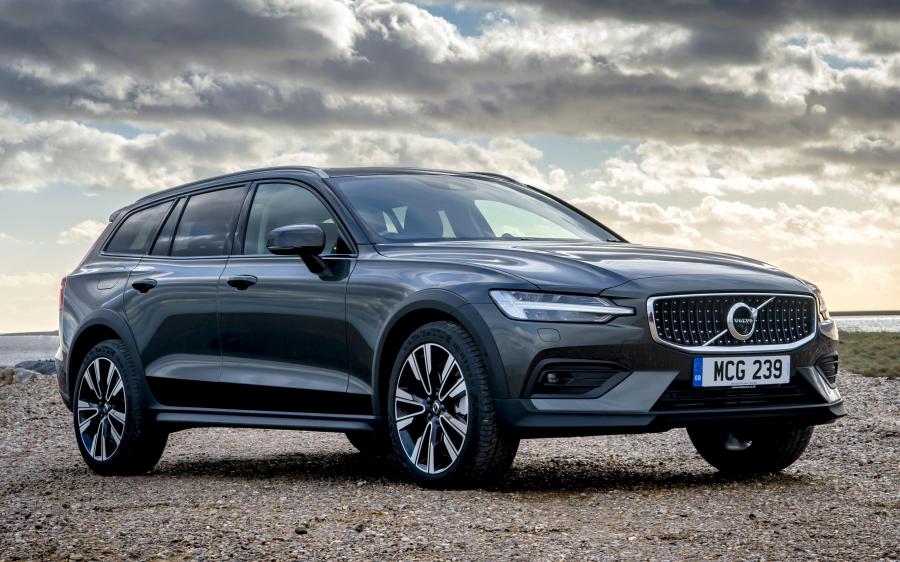 Volvo V60 D4 Cross Country (UK) '2019
